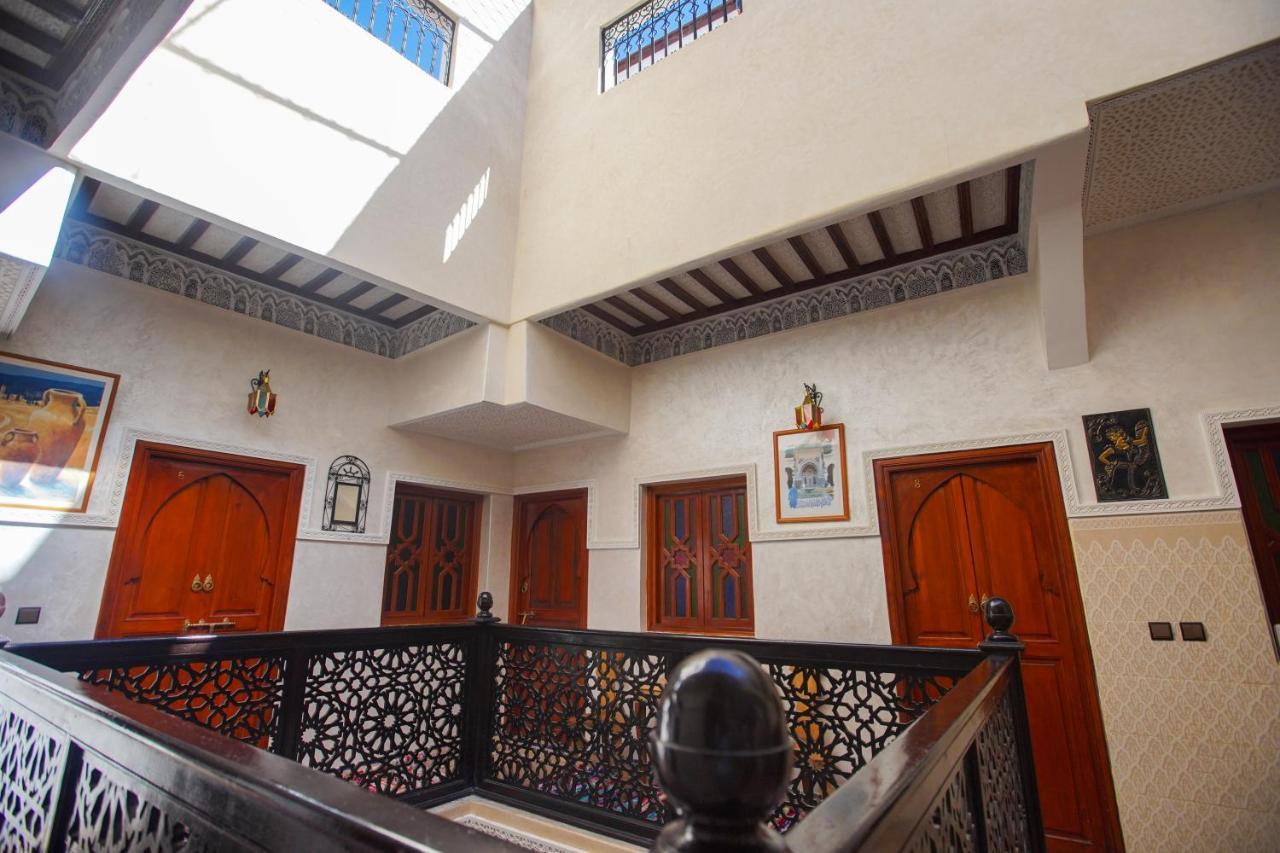 Riad Lalla Marrakech - Ideal For Solo, Family & Groups Hotel Маракеш Екстериор снимка