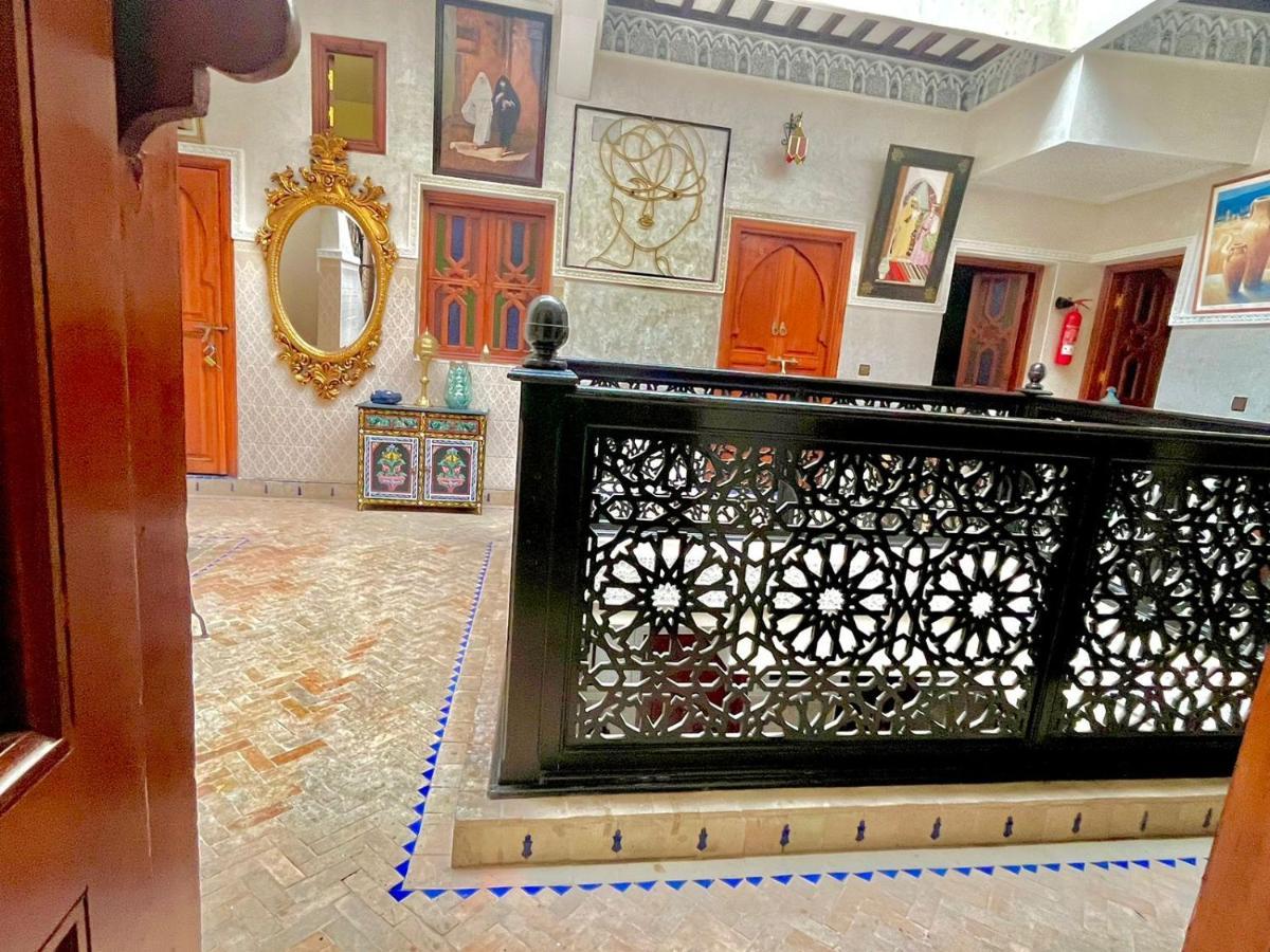 Riad Lalla Marrakech - Ideal For Solo, Family & Groups Hotel Маракеш Екстериор снимка