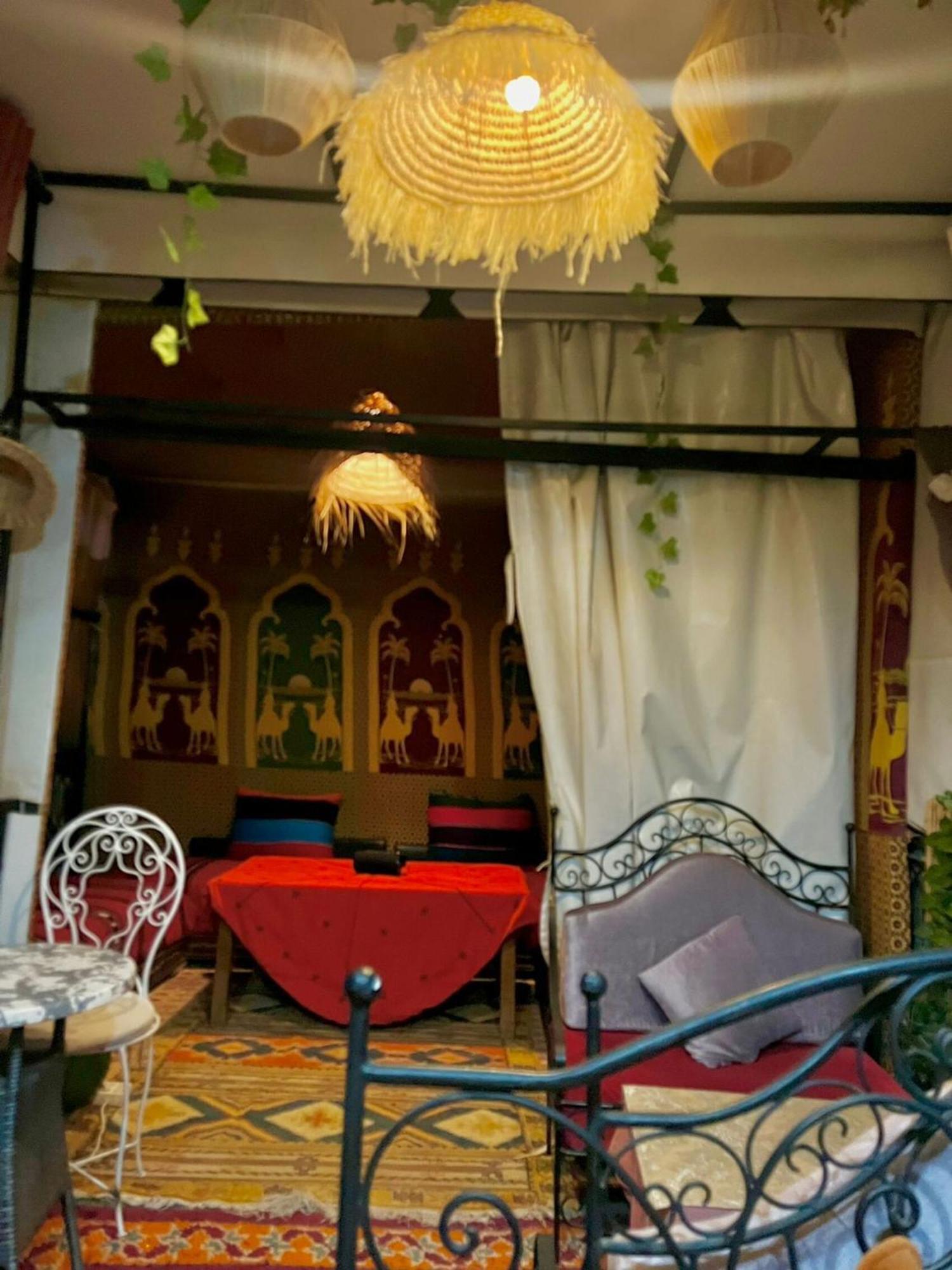 Riad Lalla Marrakech - Ideal For Solo, Family & Groups Hotel Маракеш Екстериор снимка