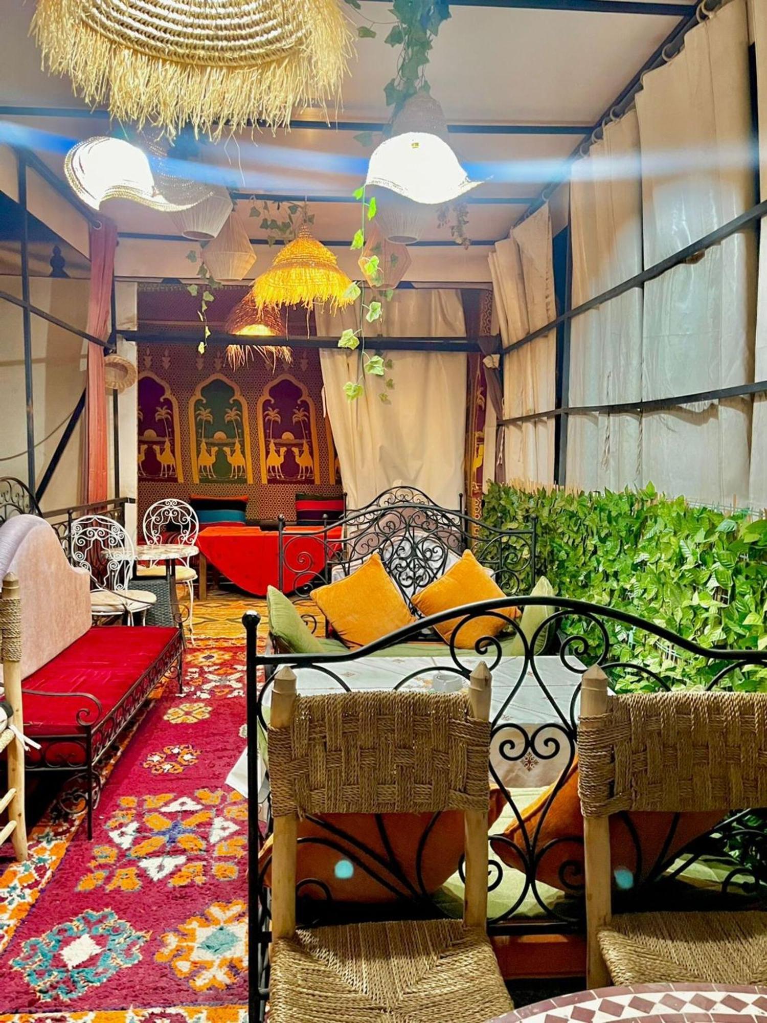 Riad Lalla Marrakech - Ideal For Solo, Family & Groups Hotel Маракеш Екстериор снимка