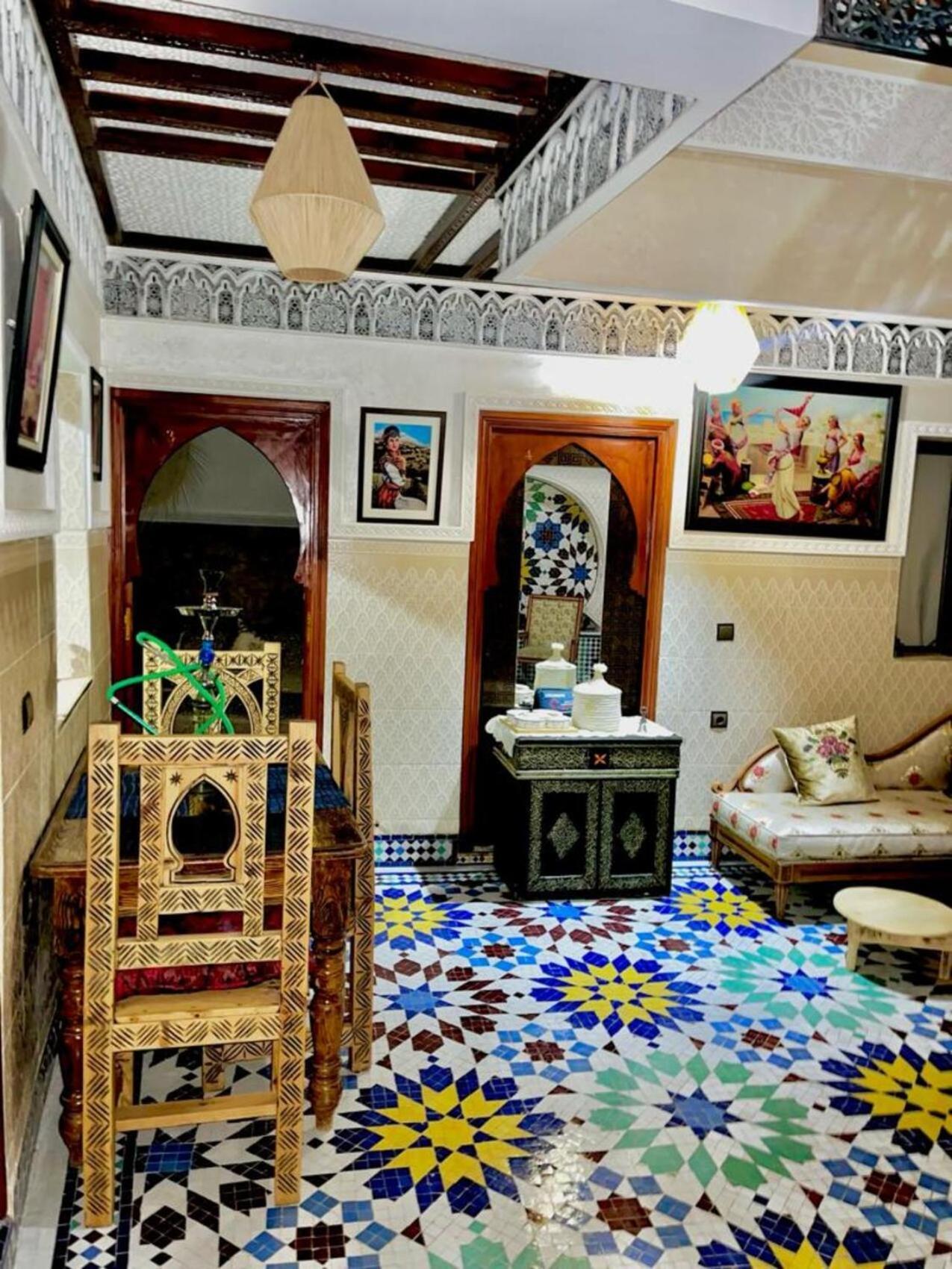 Riad Lalla Marrakech - Ideal For Solo, Family & Groups Hotel Маракеш Екстериор снимка