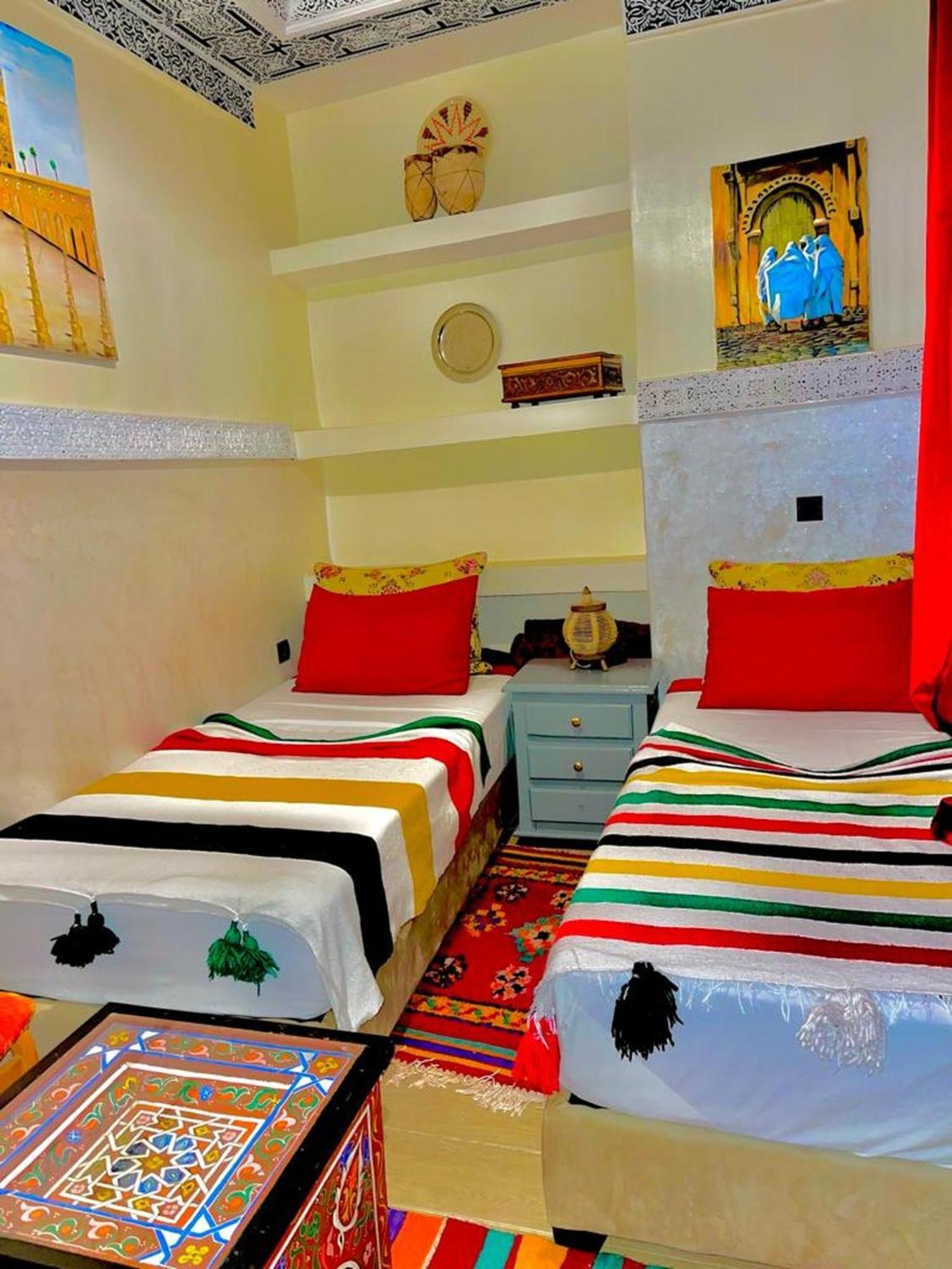 Riad Lalla Marrakech - Ideal For Solo, Family & Groups Hotel Маракеш Екстериор снимка